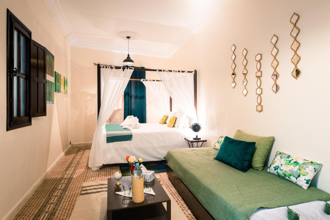 Arthouse Cinema Hotel Szavíra Kültér fotó